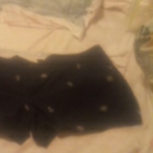 Shorts - Picture 2 of 5